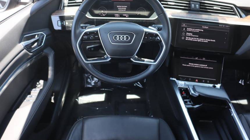 2019 Audi e-tron WA1LABGE7KB017550