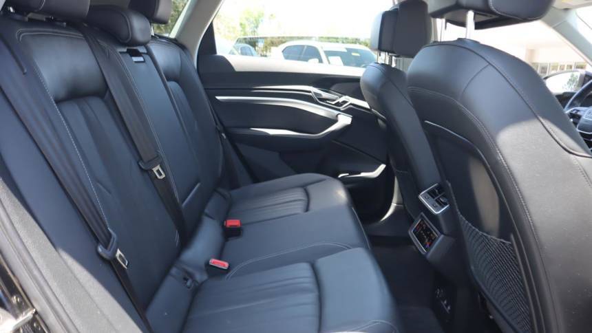 2019 Audi e-tron WA1LABGE7KB017550