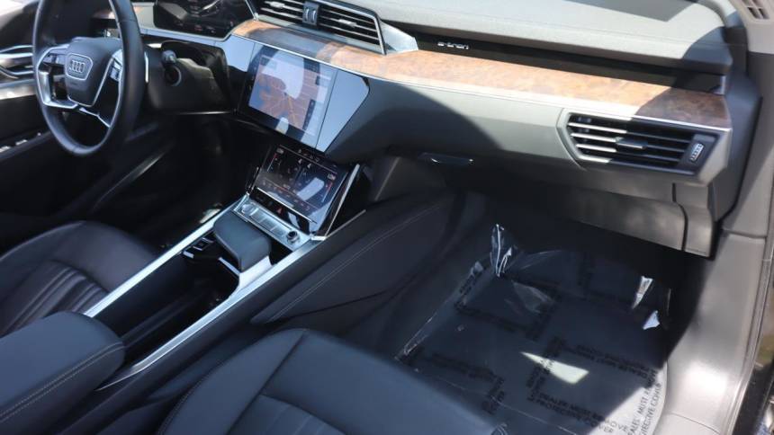 2019 Audi e-tron WA1LABGE7KB017550