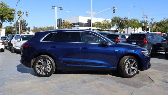 2021 Audi e-tron WA1LAAGE8MB030000