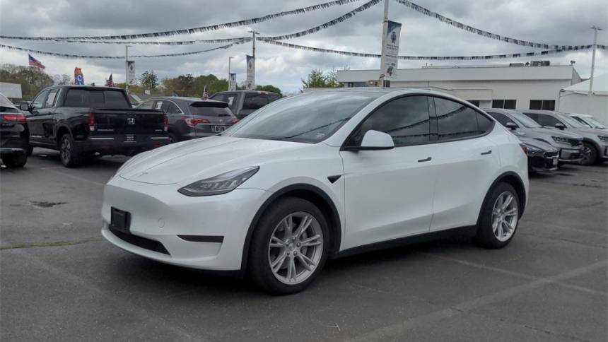 2021 Tesla Model Y 5YJYGDEE2MF071265