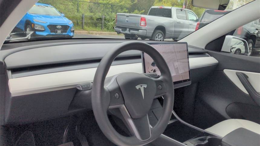 2021 Tesla Model Y 5YJYGDEE2MF071265