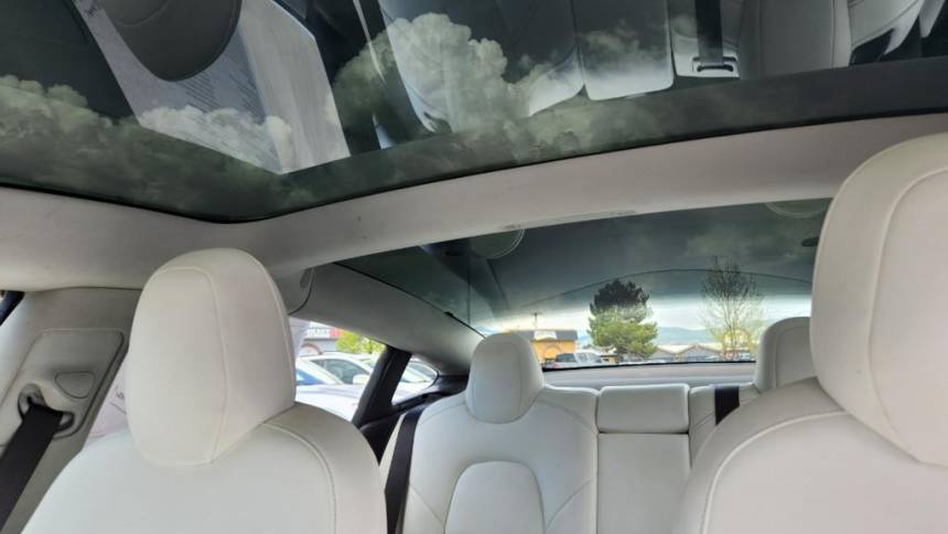 2018 Tesla Model 3 5YJ3E1EB8JF074915