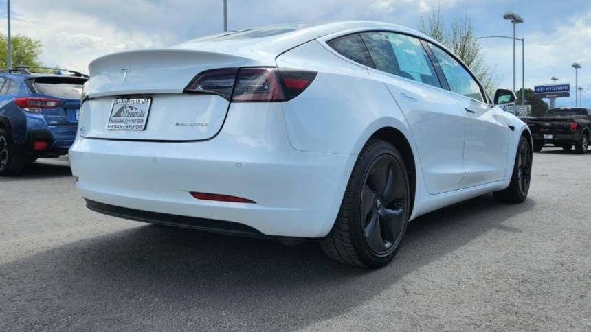 2018 Tesla Model 3 5YJ3E1EB8JF074915