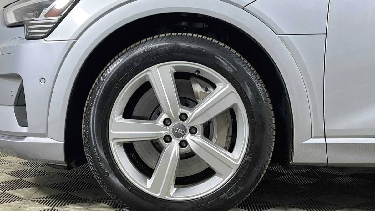 2019 Audi e-tron WA1LAAGEXKB010246