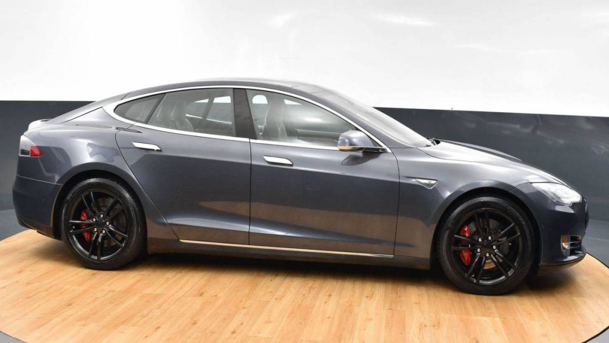 2015 Tesla Model S 5YJSA1H24FFP78748