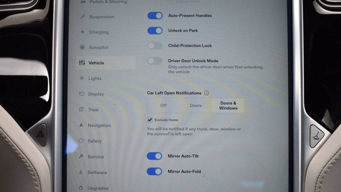 2015 Tesla Model S 5YJSA1H24FFP78748