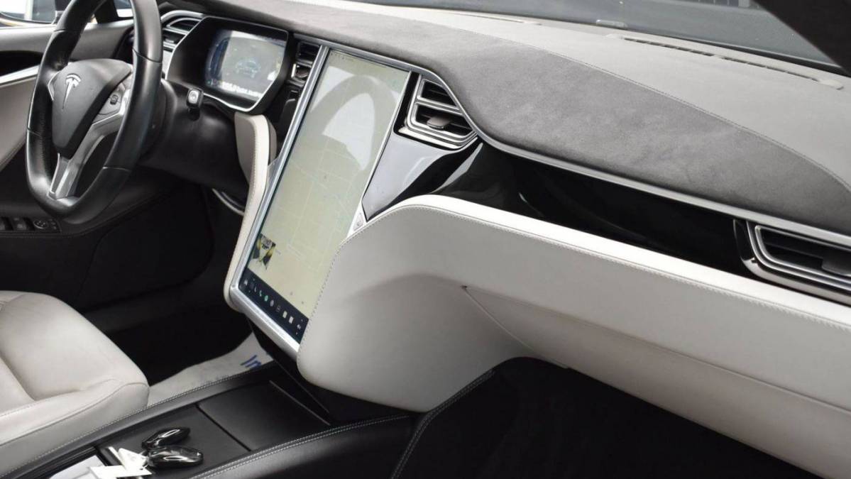 2015 Tesla Model S 5YJSA1H24FFP78748