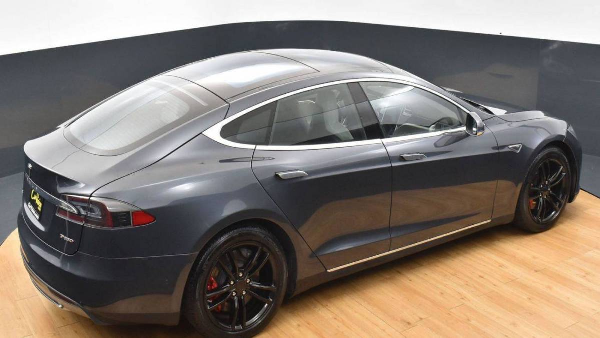 2015 Tesla Model S 5YJSA1H24FFP78748