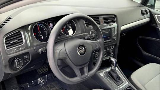2016 Volkswagen e-Golf WVWKP7AU1GW915719