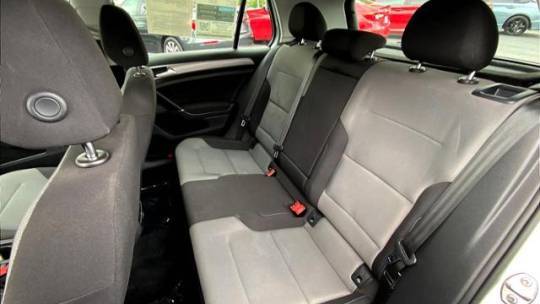 2016 Volkswagen e-Golf WVWKP7AU1GW915719