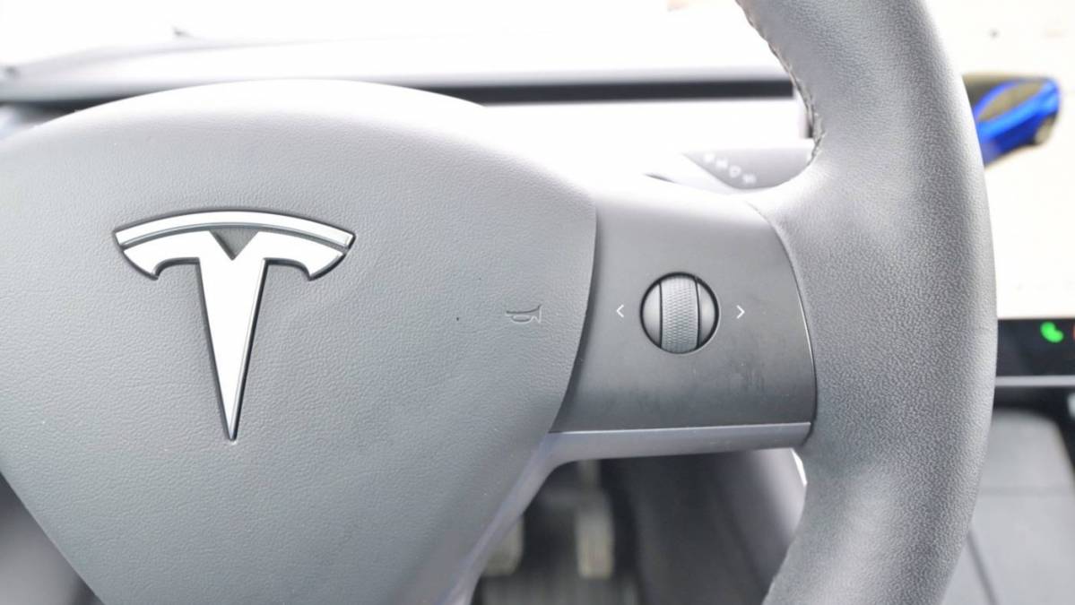 2020 Tesla Model Y 5YJYGDEE8LF059913