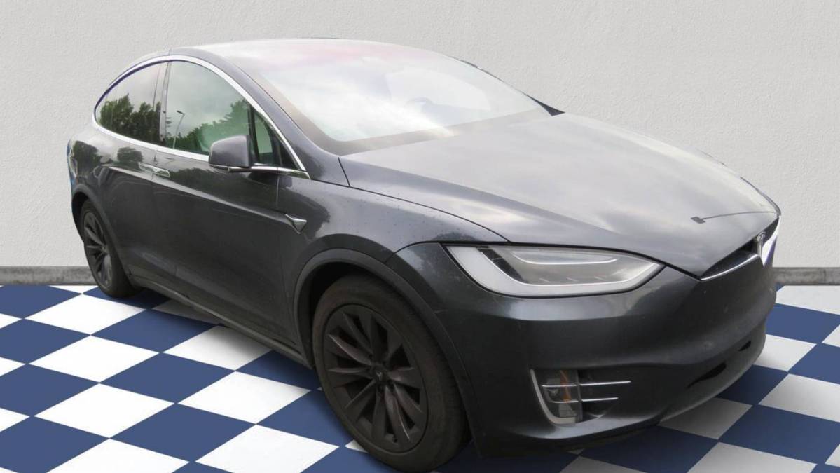2019 Tesla Model X 5YJXCBE2XKF151752