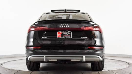2021 Audi e-tron WA12AAGE3MB011883