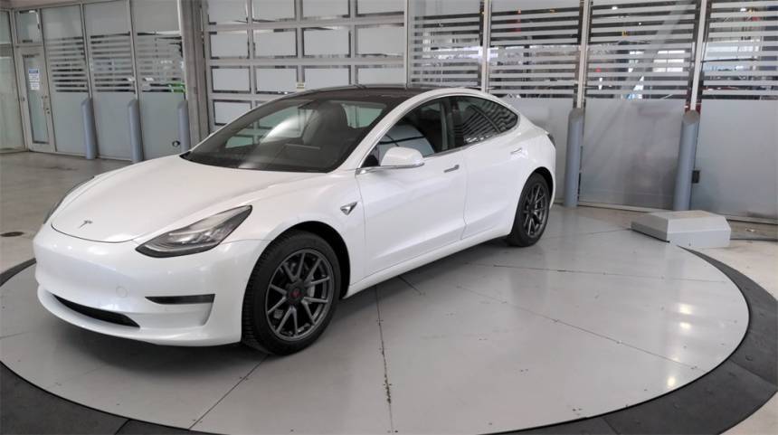 2019 Tesla Model 3 5YJ3E1EA1KF415905