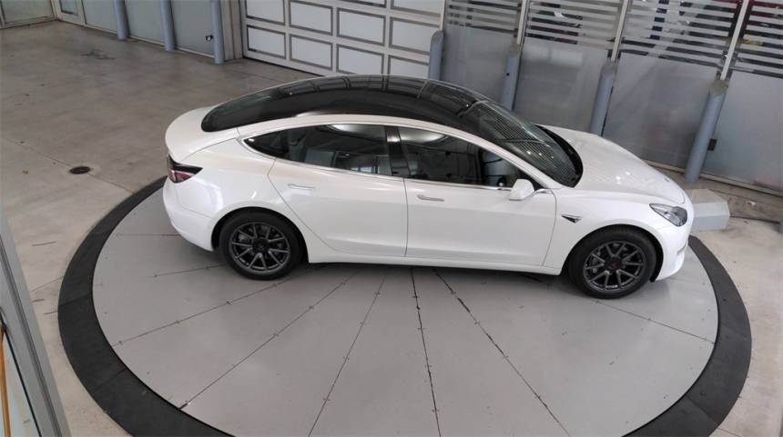 2019 Tesla Model 3 5YJ3E1EA1KF415905
