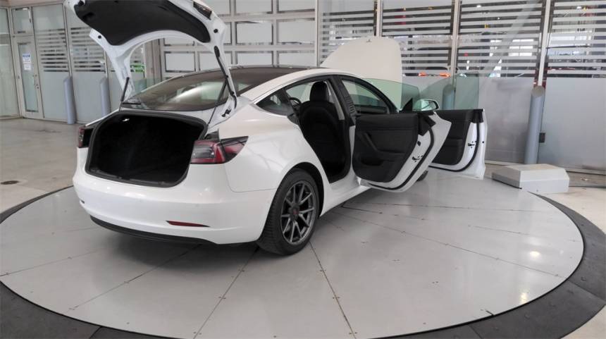 2019 Tesla Model 3 5YJ3E1EA1KF415905