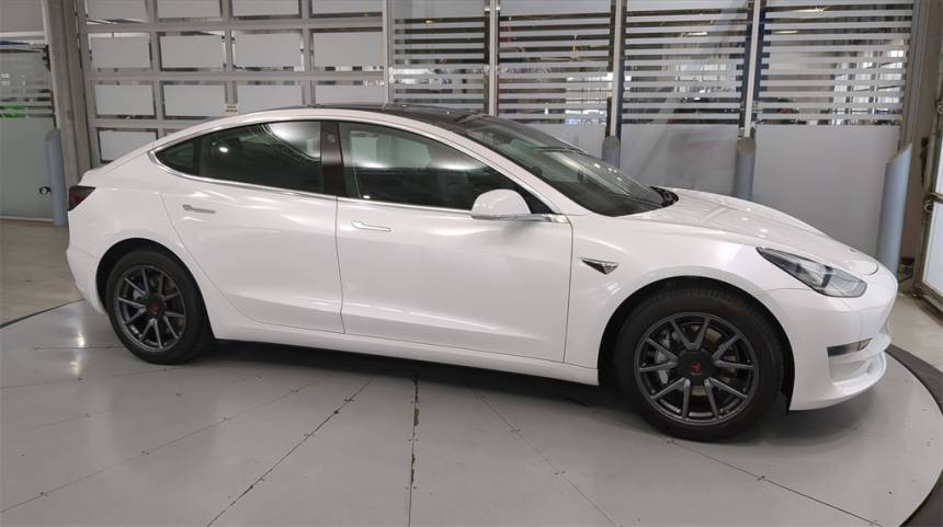 2019 Tesla Model 3 5YJ3E1EA1KF415905