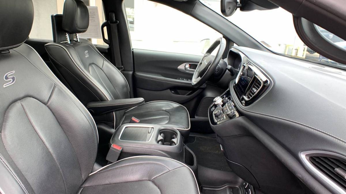 2019 Chrysler Pacifica Hybrid 2C4RC1N71KR581981