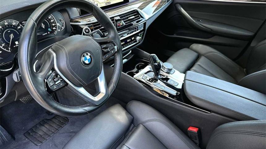 2019 BMW 5 Series WBAJA9C54KB393986