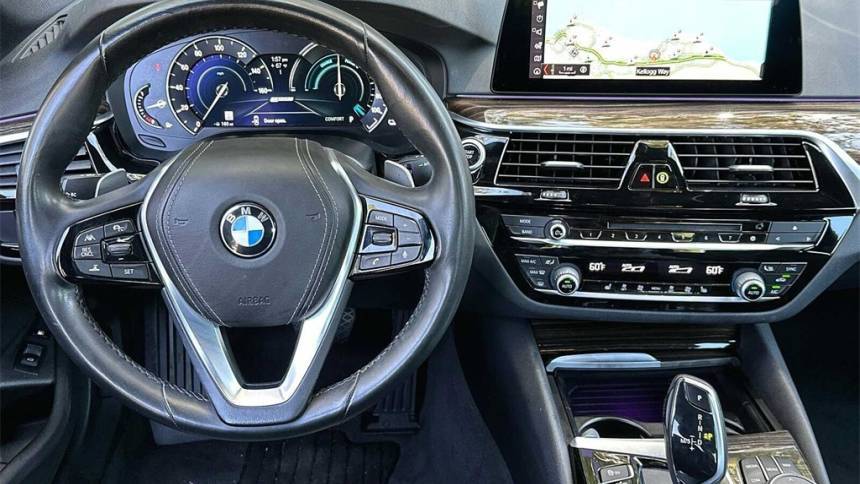 2019 BMW 5 Series WBAJA9C54KB393986