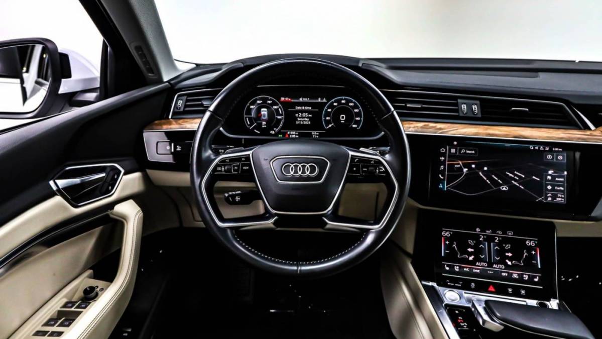 2019 Audi e-tron WA1LAAGE1KB023273