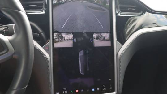 2018 Tesla Model X 5YJXCDE23JF111782