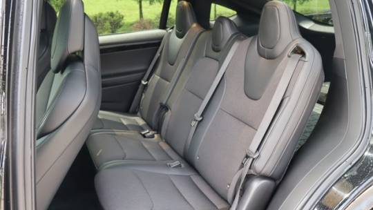 2018 Tesla Model X 5YJXCDE23JF111782