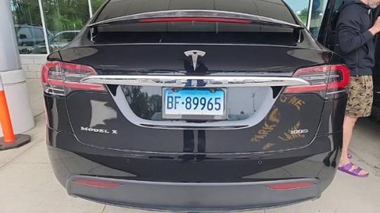 2018 Tesla Model X 5YJXCBE29JF122029