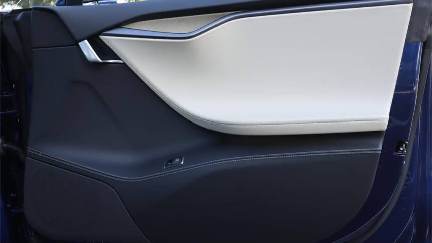 2019 Tesla Model S 5YJSA1E24KF305771