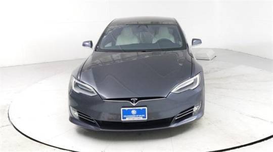 2019 Tesla Model S 5YJSA1E40KF333908