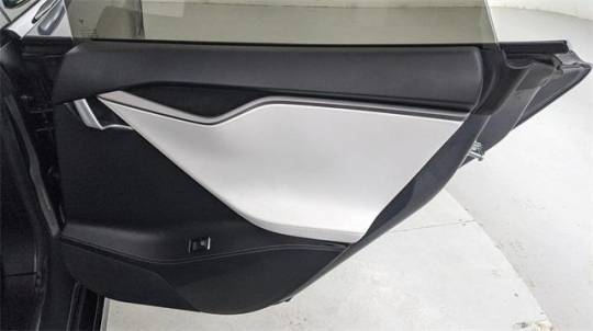2019 Tesla Model S 5YJSA1E40KF333908