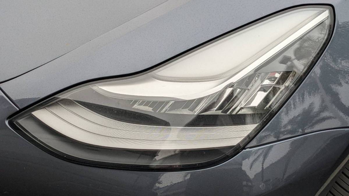 2020 Tesla Model 3 5YJ3E1EB7LF663571