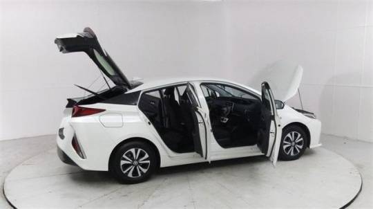 2017 Toyota Prius Prime JTDKARFP2H3016421