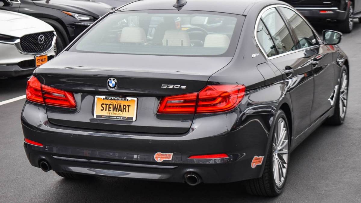 2019 BMW 5 Series WBAJA9C58KB393814