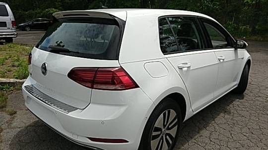 2019 Volkswagen e-Golf WVWPR7AUXKW907210