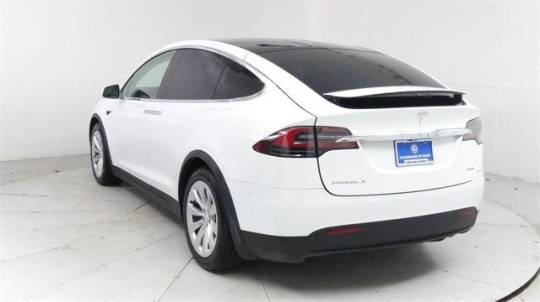 2018 Tesla Model X 5YJXCDE25JF124436