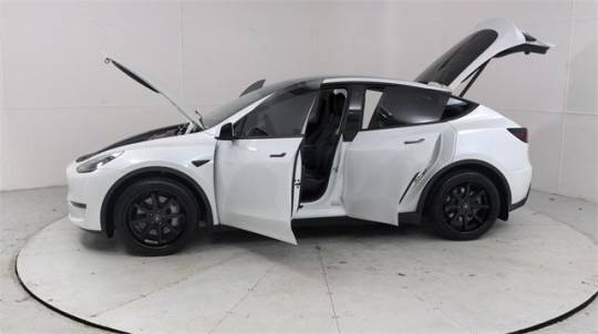 2020 Tesla Model Y 5YJYGDEE6LF053043
