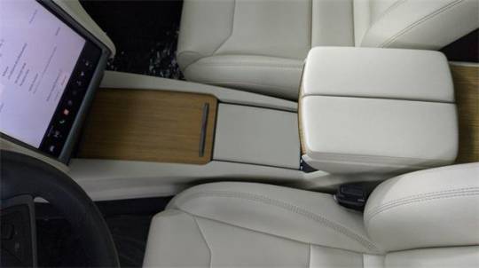 2018 Tesla Model X 5YJXCDE25JF124436