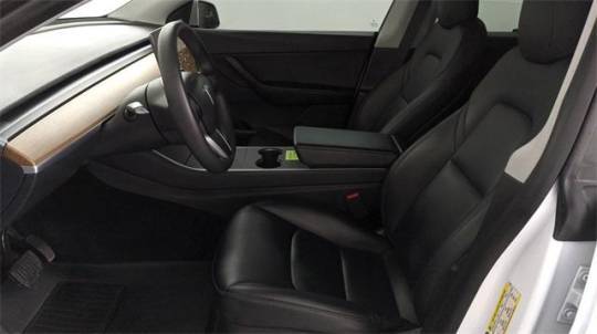 2020 Tesla Model Y 5YJYGDEE6LF053043