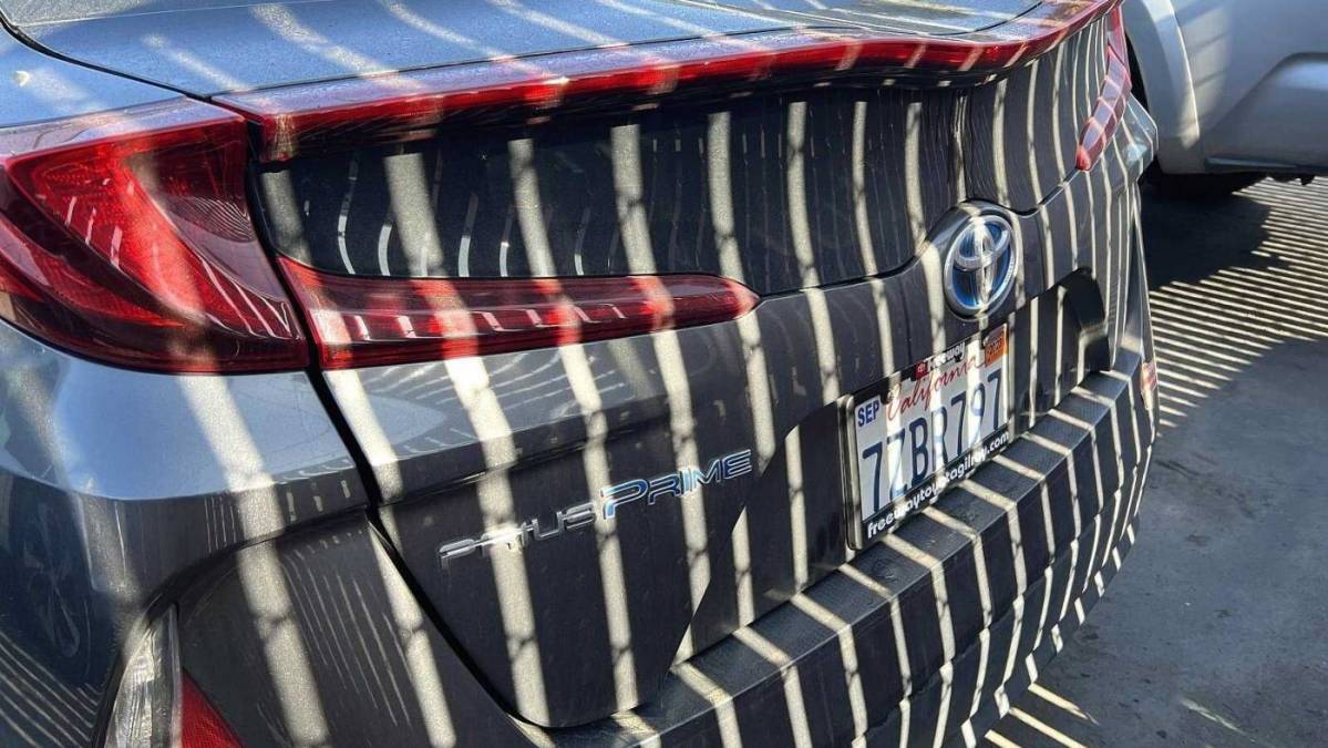 2017 Toyota Prius Prime JTDKARFPXH3036996