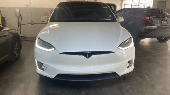 2018 Tesla Model X 5YJXCAE27JF103005