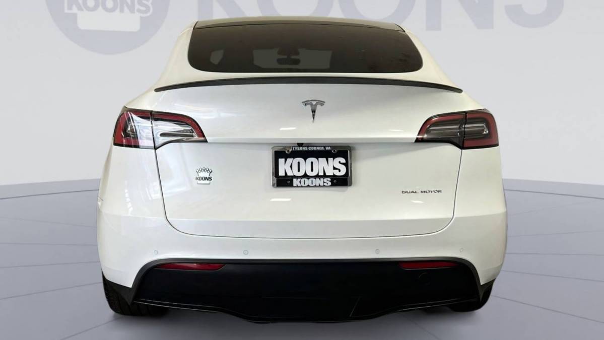 2021 Tesla Model Y 5YJYGDEE2MF153318