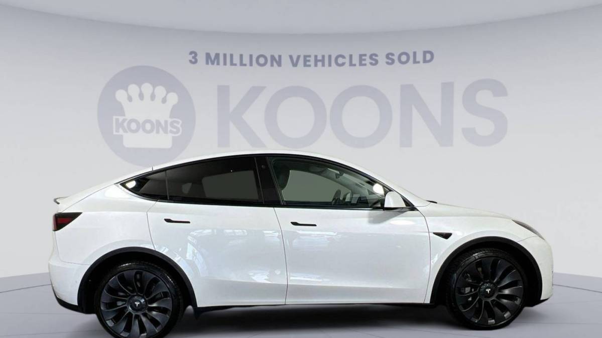 2021 Tesla Model Y 5YJYGDEE2MF153318