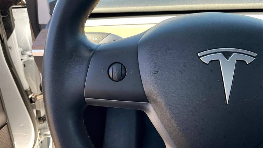 2019 Tesla Model 3 5YJ3E1EA2KF406484