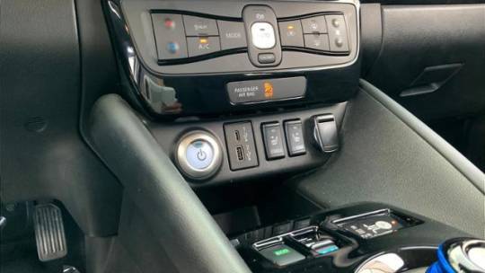 2021 Nissan LEAF 1N4AZ1CV1MC553189