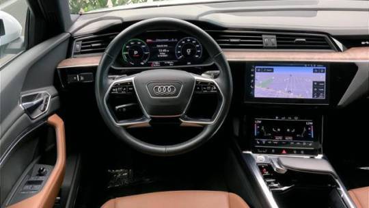 2019 Audi e-tron WA1LABGE0KB012383