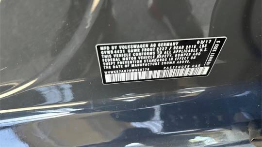 2017 Volkswagen e-Golf WVWKR7AU7HW950776