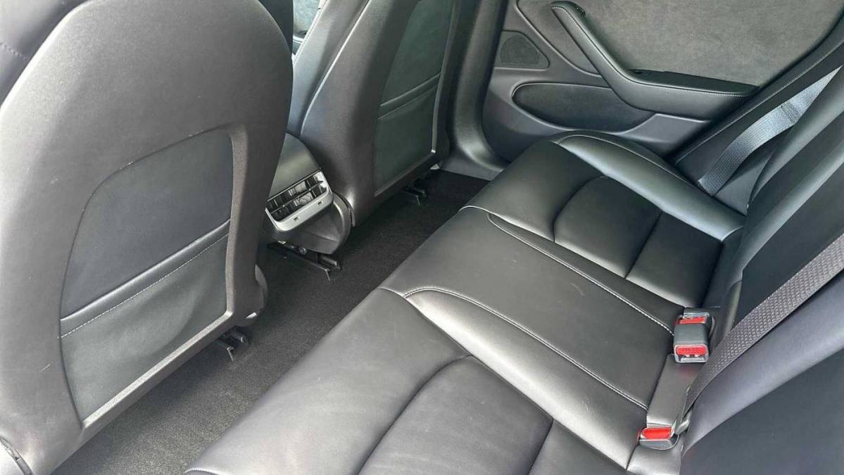 2019 Tesla Model 3 5YJ3E1EA2KF327025