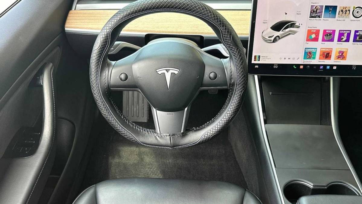 2019 Tesla Model 3 5YJ3E1EA2KF327025